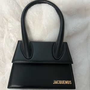 Black Medium Jacquemus bag